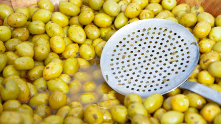 Las 7 Mejores Espumaderas Para Escurrir, Freír y Desnatar Alimentos